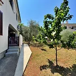 Dunato I- By Interhome * Šilo
