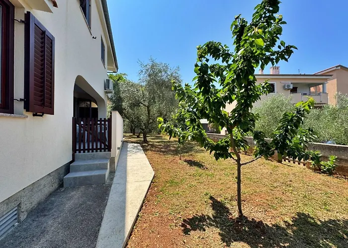 Dunato I- By Interhome * Šilo